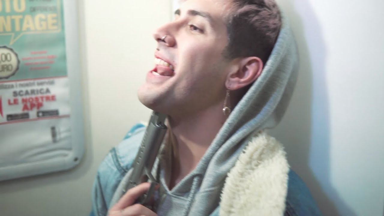 Oli - Sparami (Official Video)