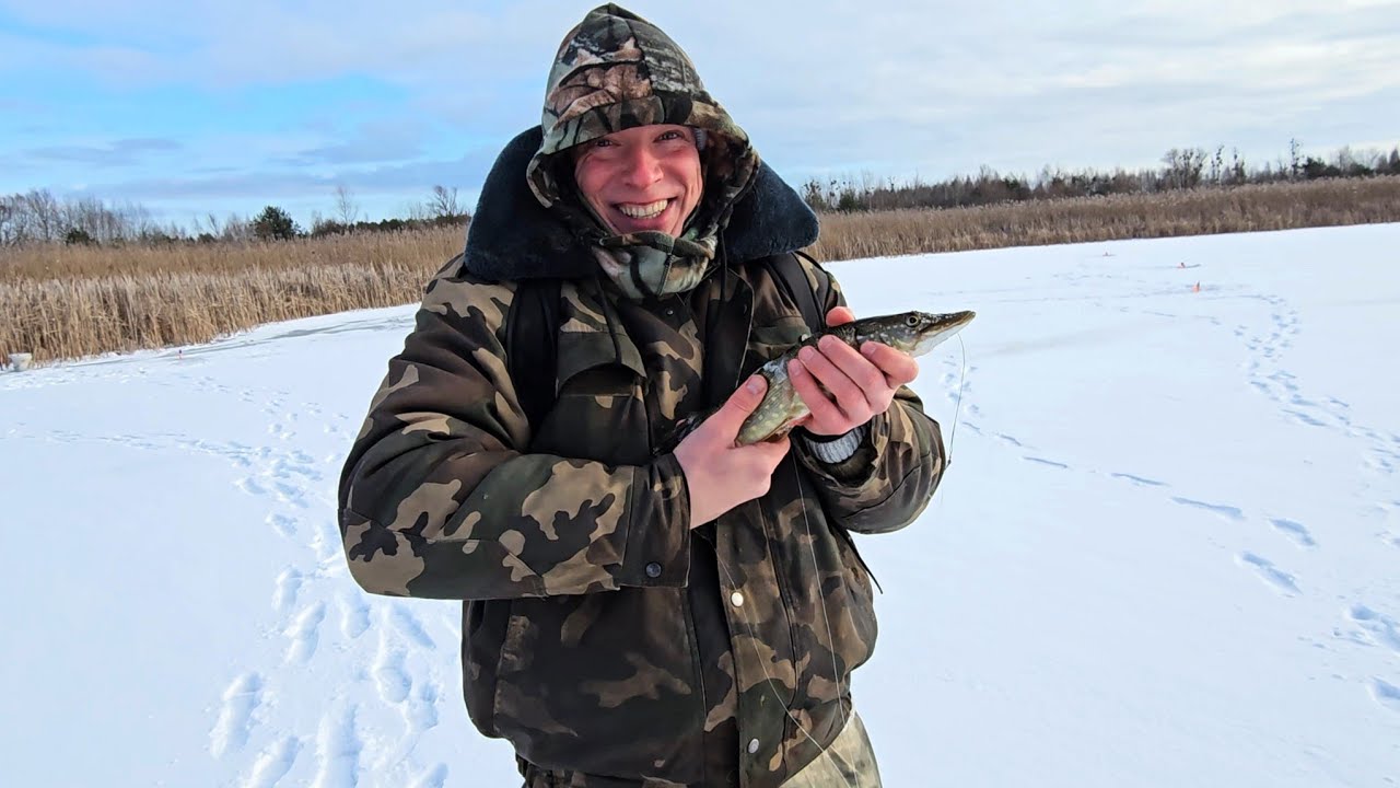 Красиво начали Новый год! Ловим щуку на жерлицы в Брестской области. Любимая Беларусь.