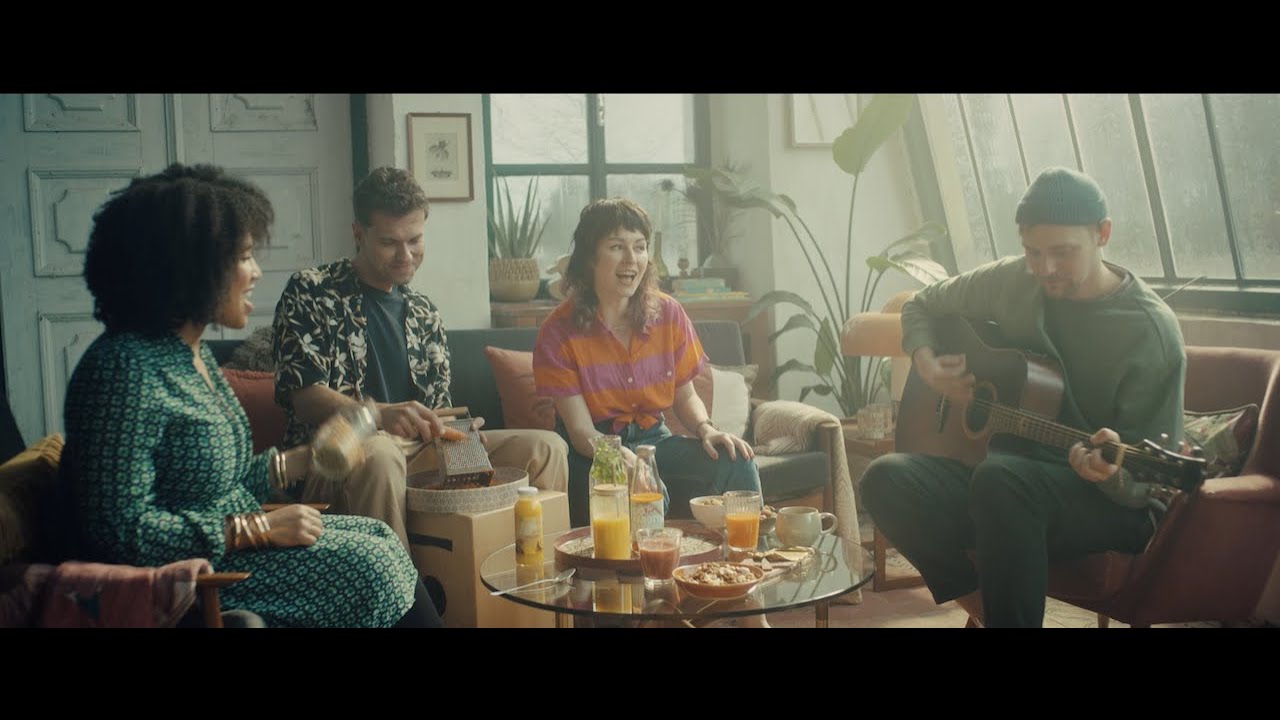 Director's Cut for Billa (acoustic L'amour toujours) I Das R&