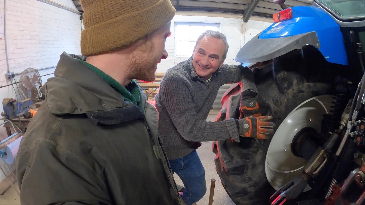 FARMER'S DAY IN JANUARY - - CHAINSAWING, HEDGE PLANTING & A LITTLE JOB ON THE NEW TRACTOR
