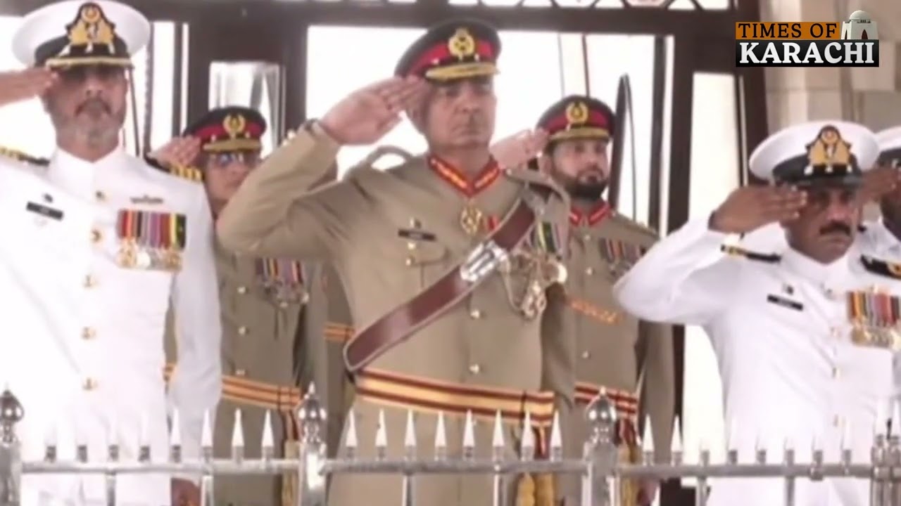 Corps Commander Karachi, Lt. General Babar Iftikhar, Visits Mazar-e-Quaid on Pakistan Defense Day