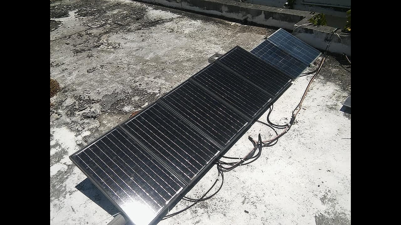210 WATT SOLAR ARRAY MIGHTY MAX SOLAR