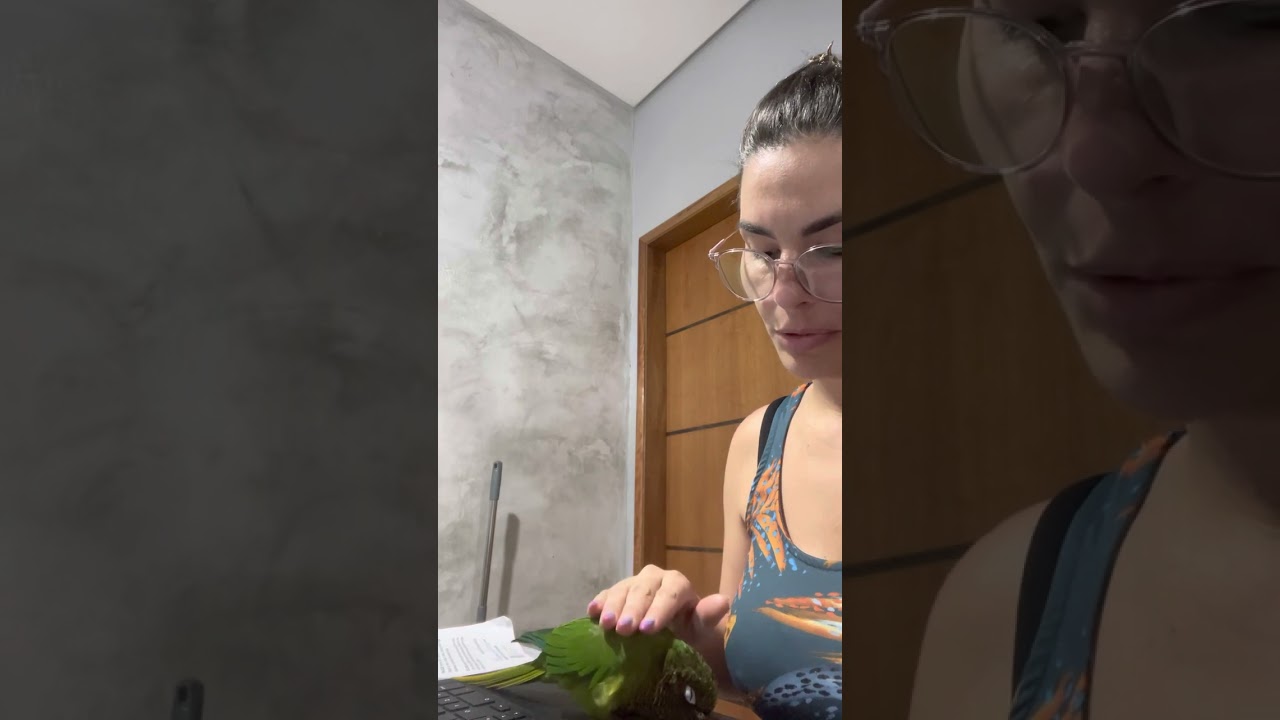 Quem resiste a essa fofura? Cláudio carente!