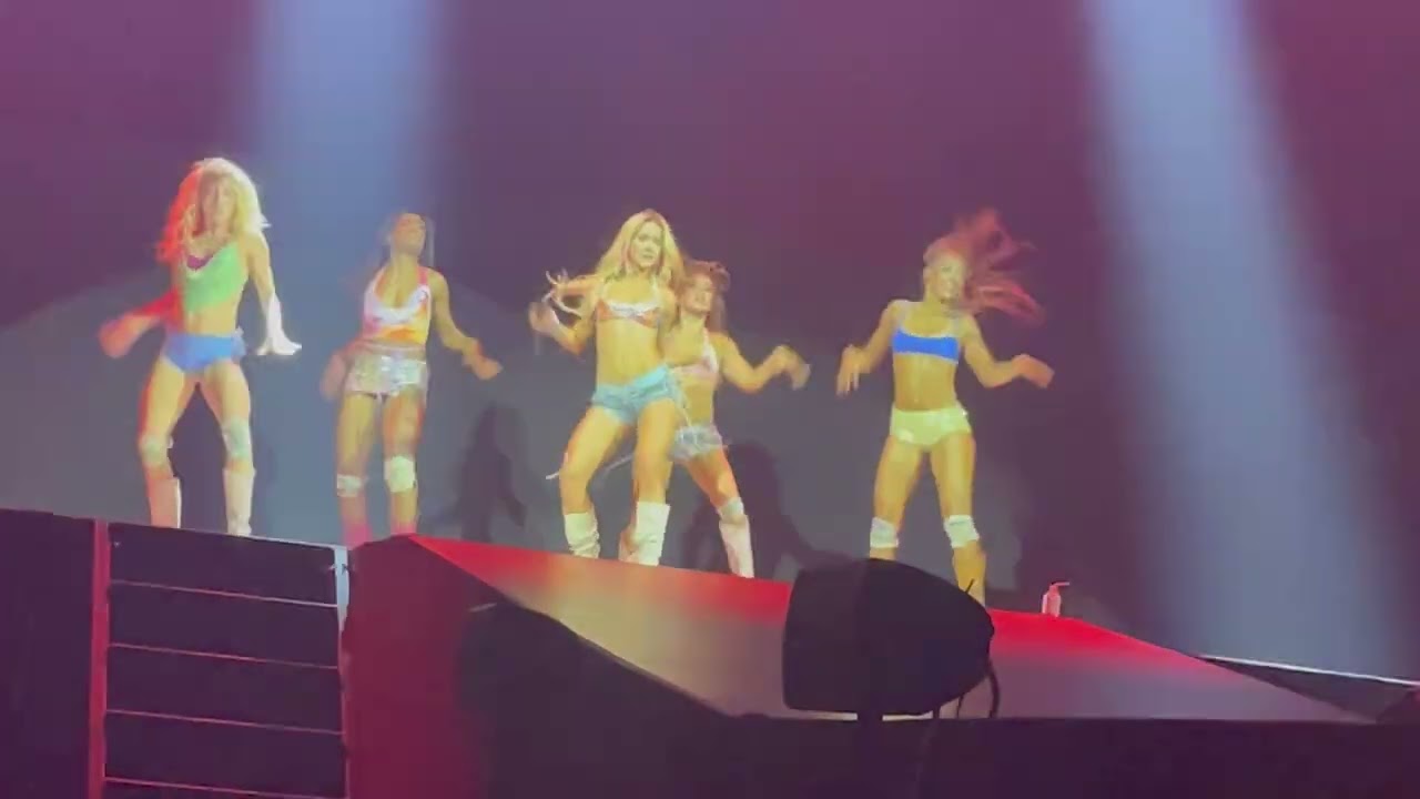 Zara Larsson - Midnight Sun -09/26/25 Kia Forum Inglewood, CA   