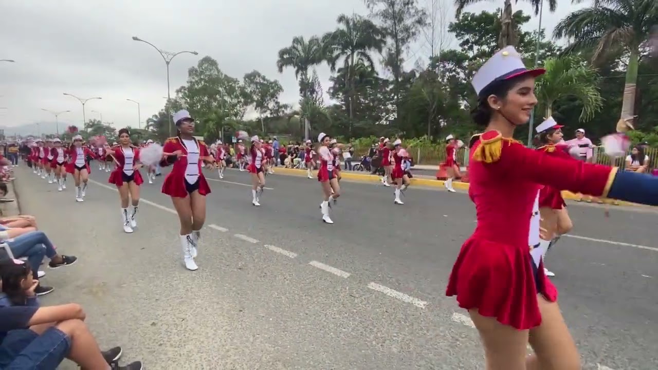 Desfile de Portoviejo 2022 (colegios)