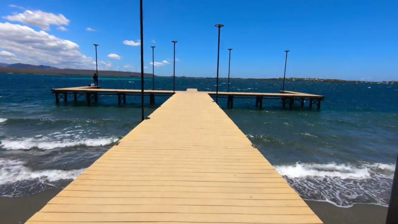 Muelle pesquero y tur&iacute;stico de Salinas de Bani