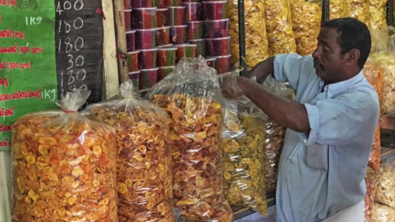 Alappuzha, Kerala - Herstellung von Bananenchips