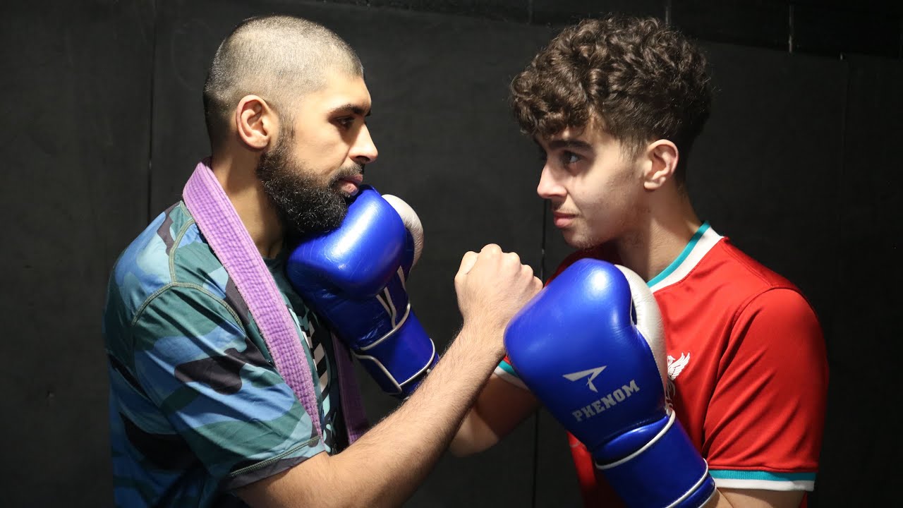 BJJ Purple belt VS Boxer (which martial art is truly the best?) 