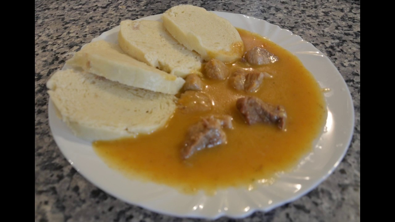 Vepřové na paprice - recept na klasickou Českou omajdu (Pork with sweet pepper sauce)