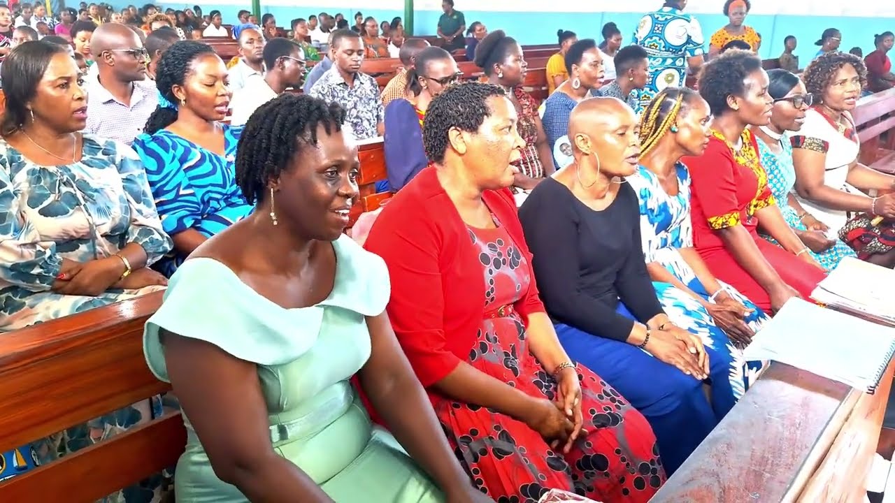 Waamini Tuwe na Juhudi (J. Mgandu) - Organist: Jerry Newman #kwayakatoliki #kanisakatoliki