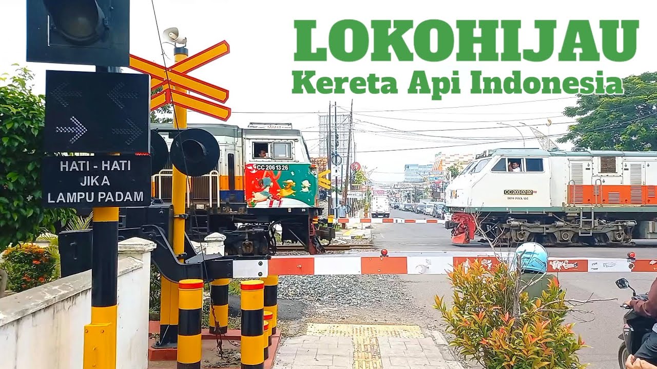 LOKOHIJAU ‼️ Kompilasi Kereta Api || Railway Crossings || Kompilasi Perlintasan Kereta Api Indonesia