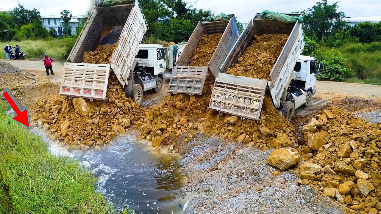 New Start Opening Project!! Transforming a Landfill Dump Truck & Dozer in Action!