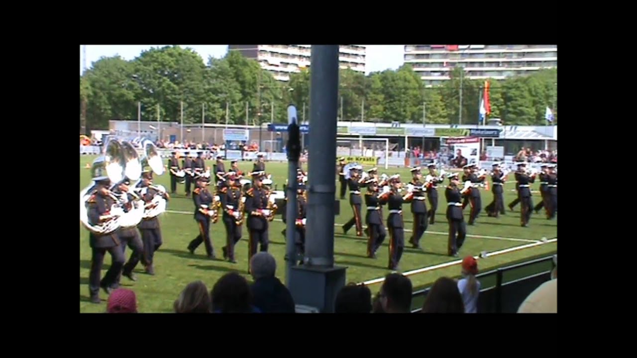 Rijnmondband Schiedam Koninginnedag Taptoe Veenendaal 2011.wmv