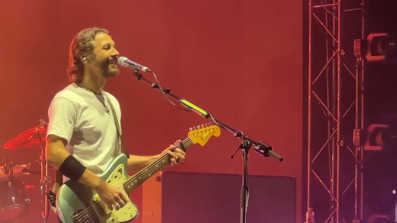 Feeder (Mark Richardson on drums)- Feeling a Moment (Brixton Academy, London, September 27, 2025)