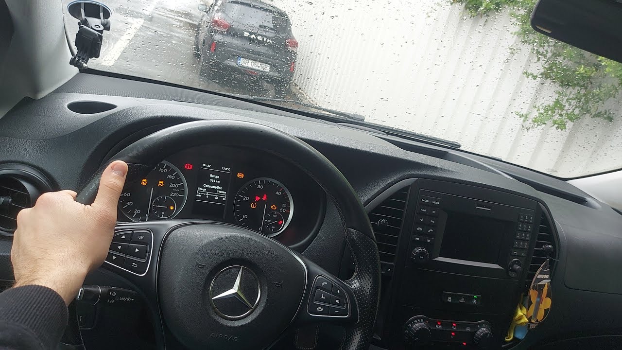 🇷🇴POV. I am drive through Bucharest‼️on the narrow, crowded and dangerous streets, ROMANIA🇷🇴