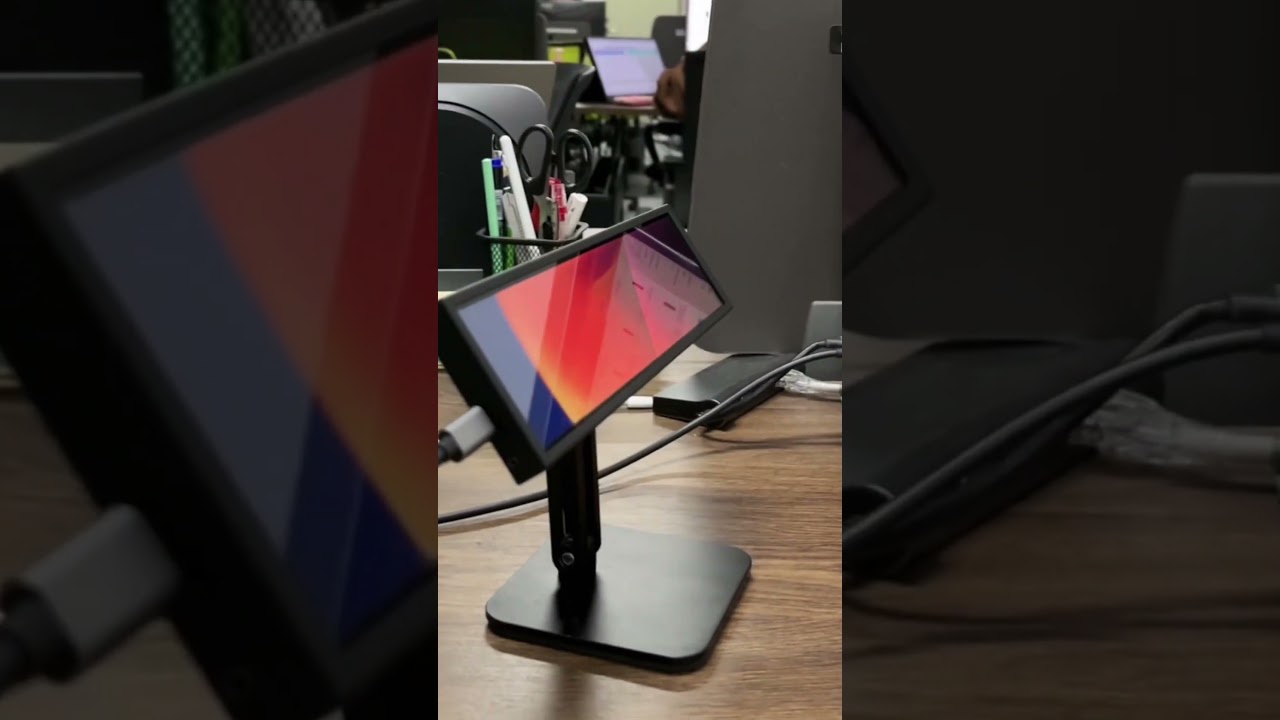 Elevate your workflow with the  8.8&ldquo; Dual Orientation Display &ndash; where brilliance meets flexibility.