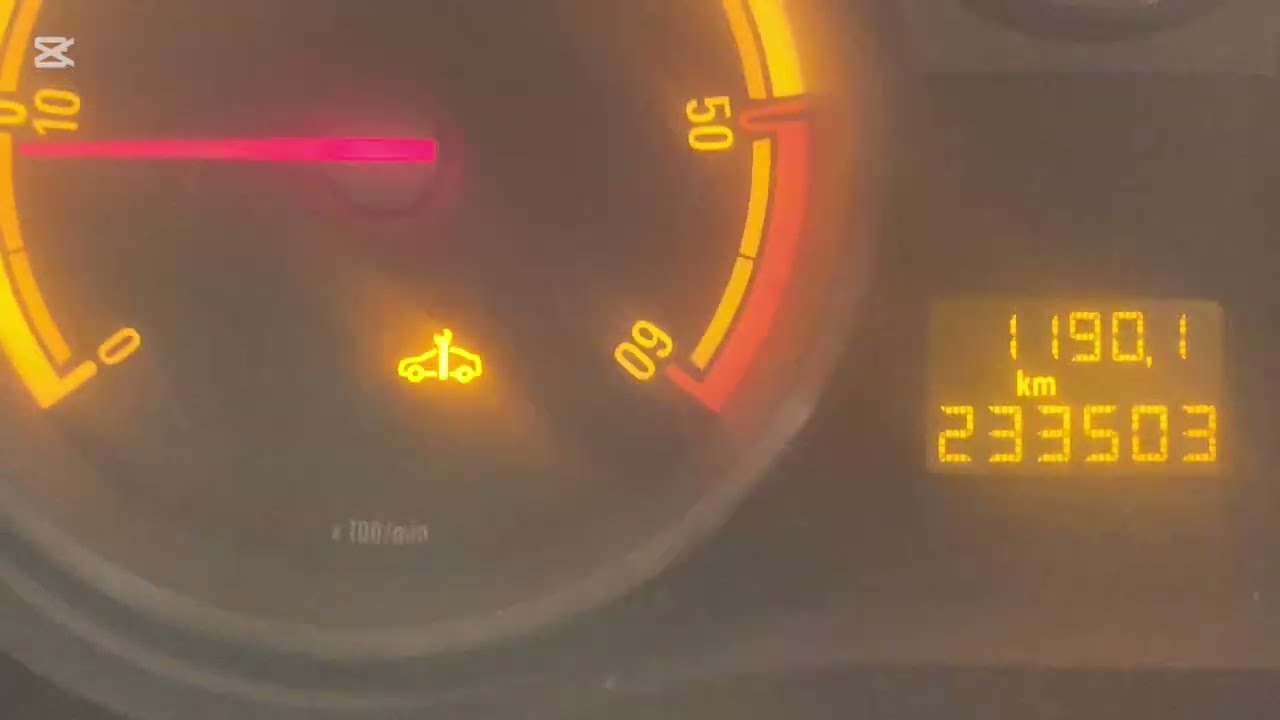 Kızdırma bujisi patlak mı?Corsa D'de kolay test yöntemi.