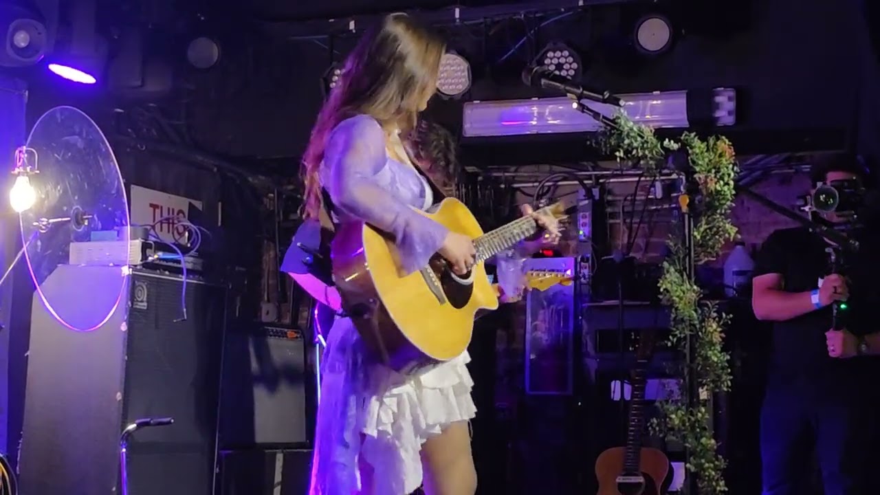 Abi Carter: Mercury Lounge NYC 11-1-25 Medley