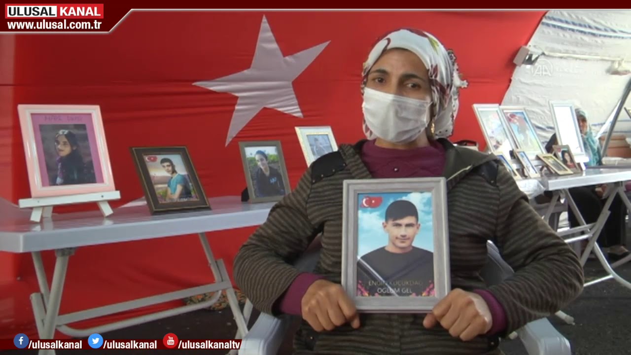 Diyarbakır HDP binası önünde aileler eylemde