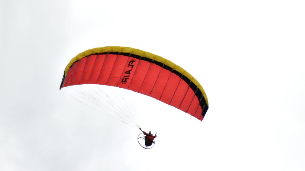 Hacker RC FLAIR 2.4 in Gelb Schwarz Rot (Yellow-Black-Red)