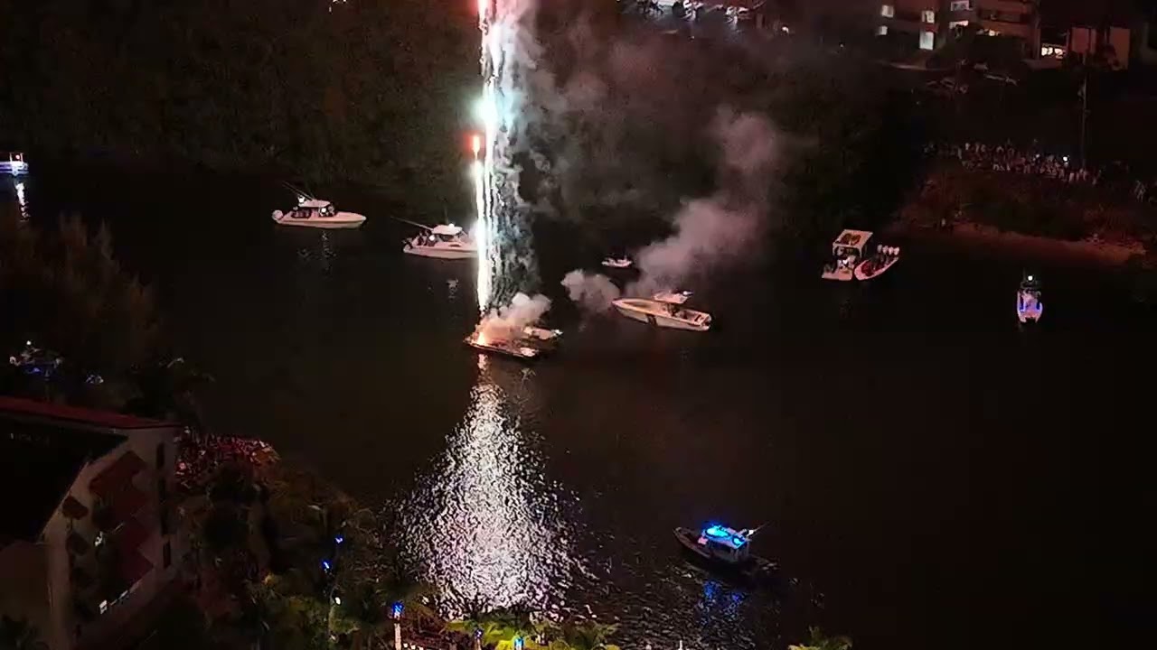 2025 Palm Beach Holiday Boat Parade via Mavic 3 Pro 