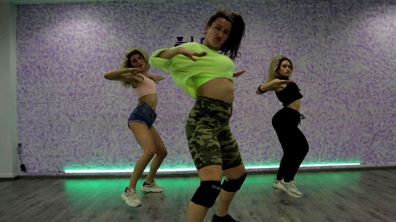 Ya No Quiero Na - Lola Idigo // Reggaeton choreogrpahy  by RIA TSAPA