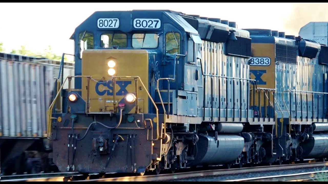 2 EMD SD40-2 Engines at Full Power on CSX Train 4K