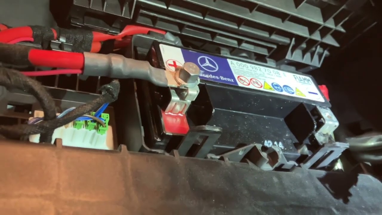 Mercedes B class Aux battery replacement