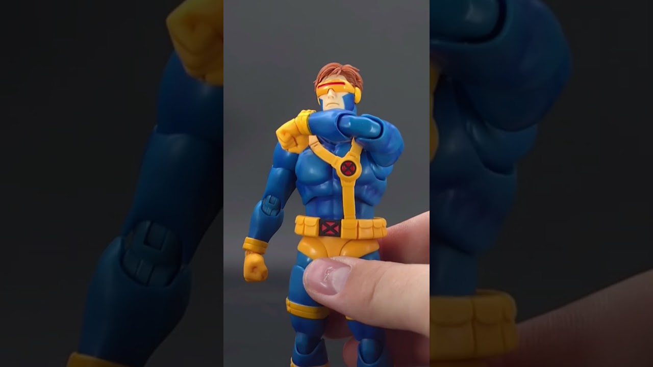 Сравнение подвижности и размеров раскрыто! 🔍 #marvel #actionfigure #actionfigurereview
