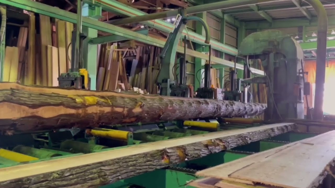 ウッディナガシマの長尺製材　富山県産杉丸太14.4ｍ