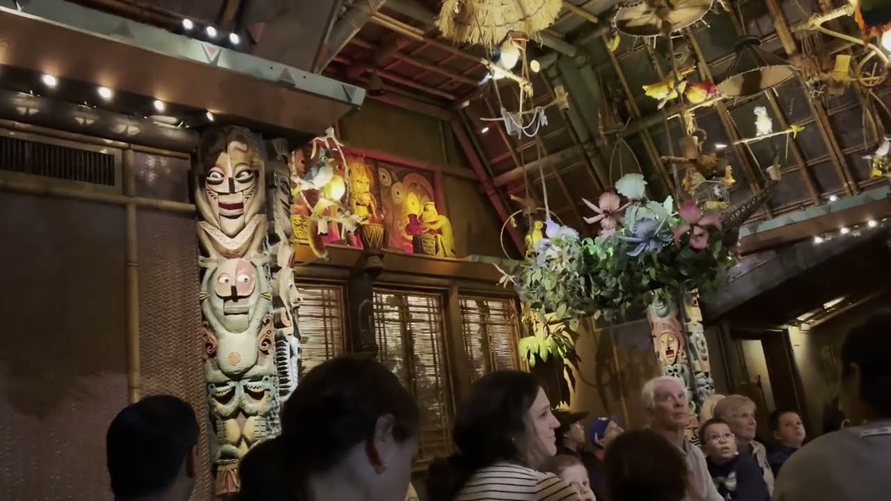 [Show] Walt Disney's Enchanted Tiki Room - Disneyland
