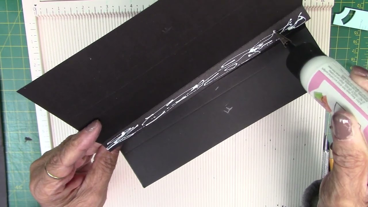 Button Farm: Christmas Tree Farm project - Creating the hinge binding