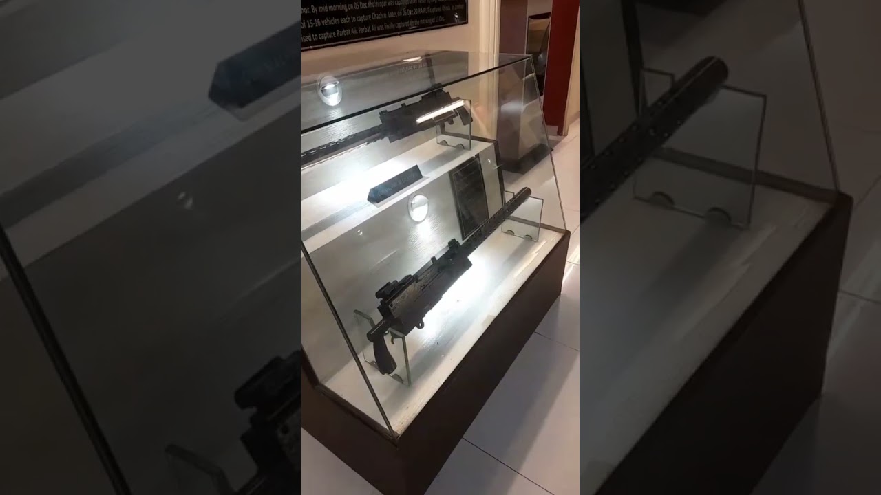 मिलिटरी.