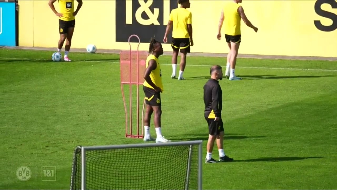 Full Warm Up + 3 Passing Drills + SSG + Possession Drills by Nuri Şahin / Borussia Dortmund