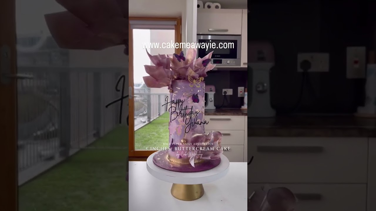 Create your unique design on our website or select from the wide range of birthday cakes! We had you
