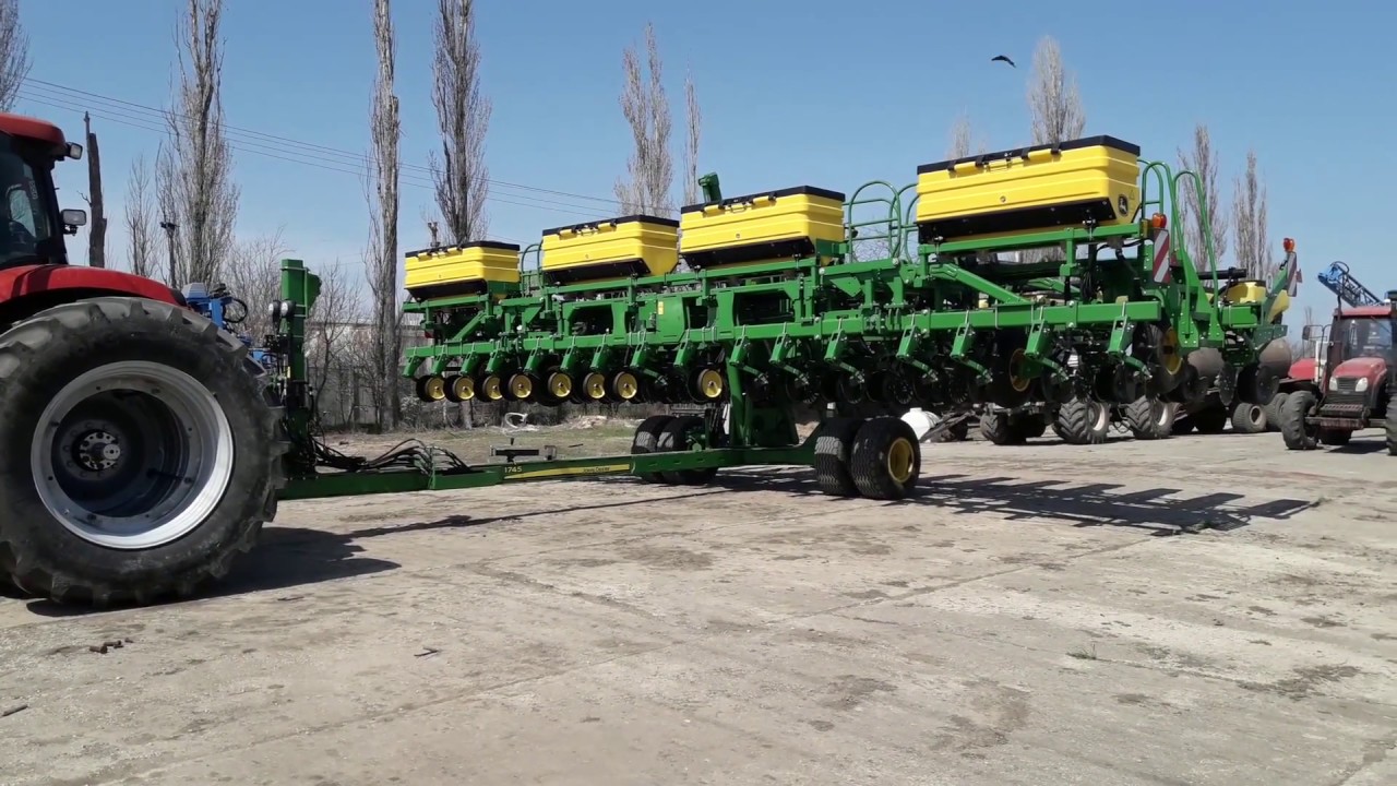 Сеялка John Deere 1745