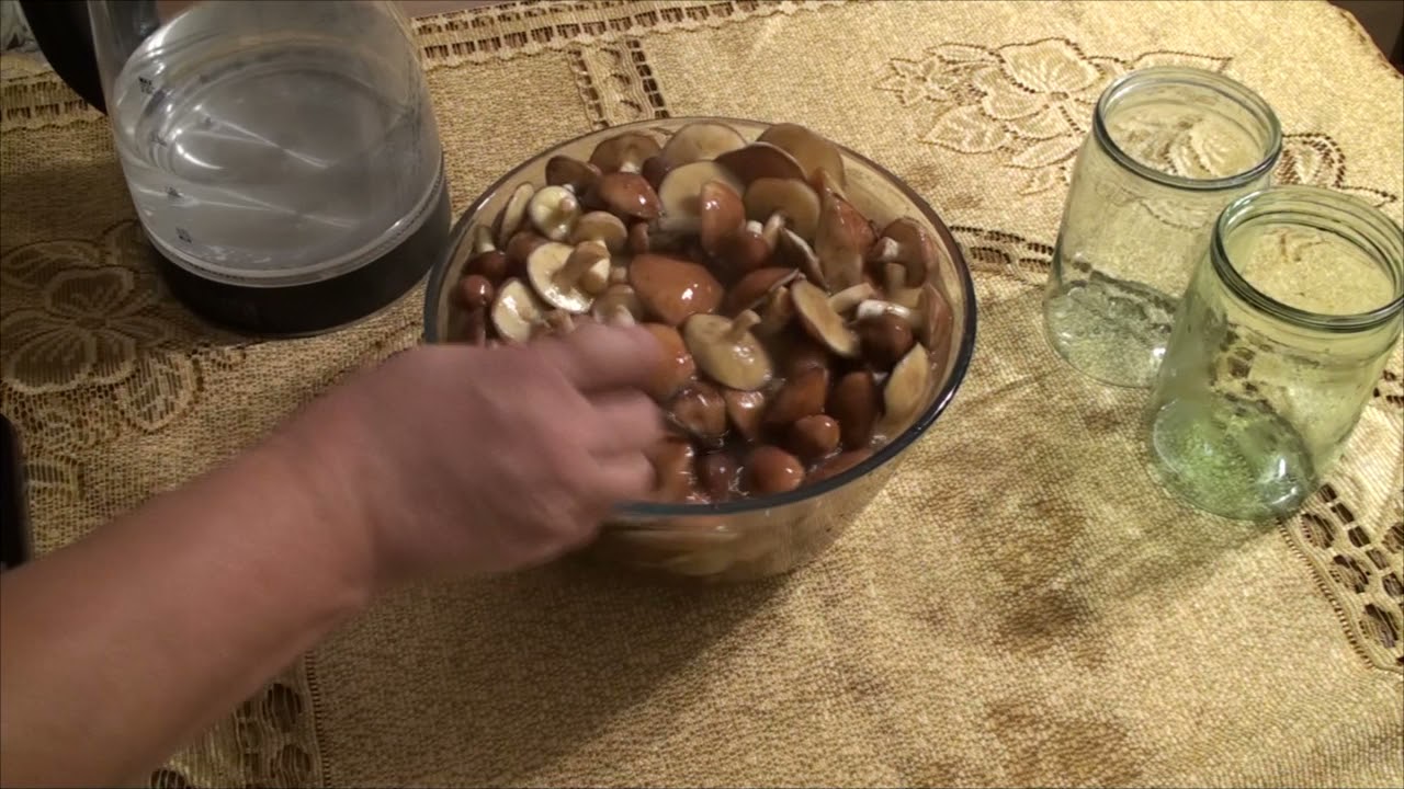 Как замариновать маслята, не снимая верхнюю кожицу ?