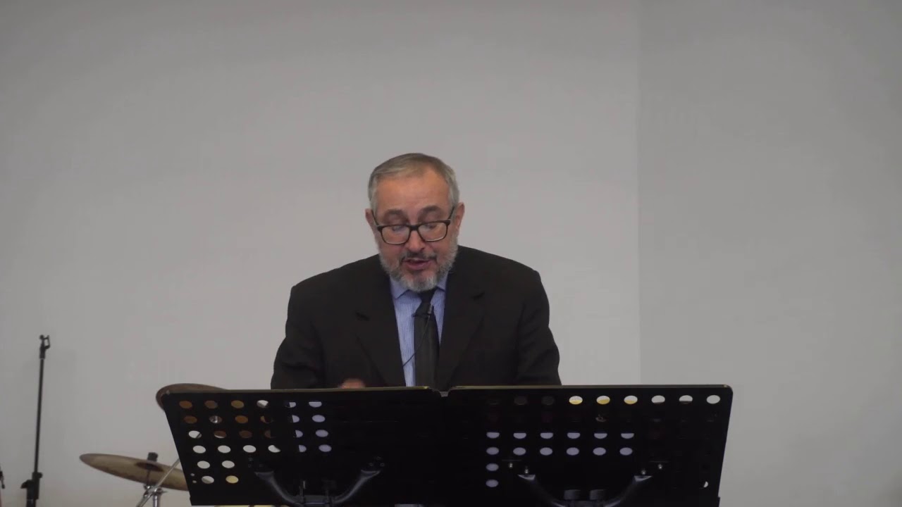 Puestos Los Ojos En Jesus. Mateo 14:22-33