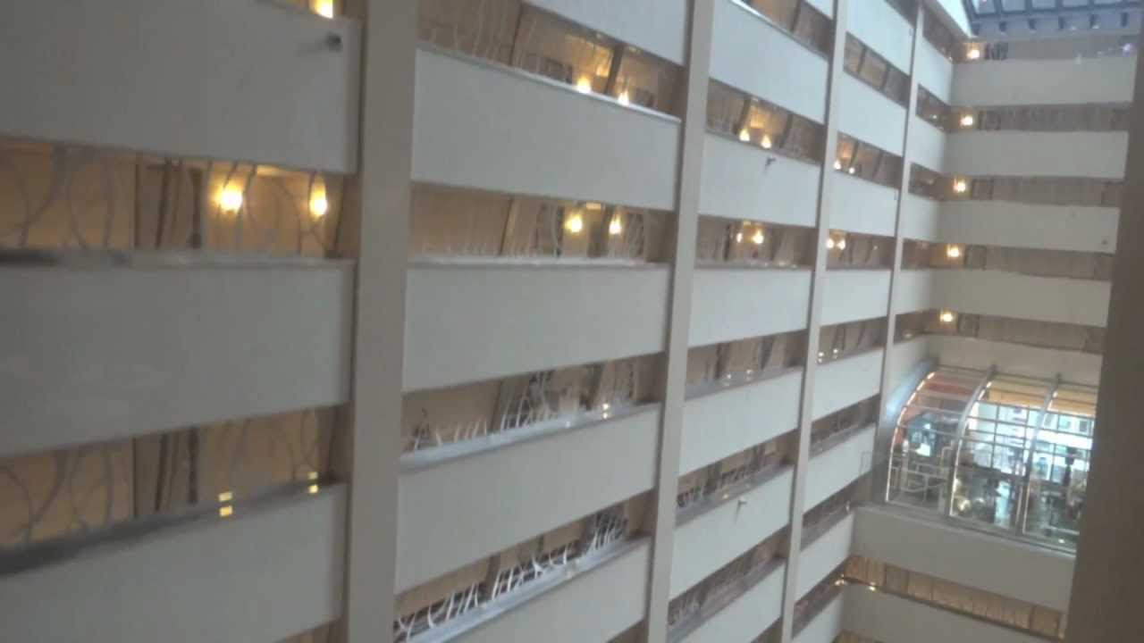 Удивительные знаменитые лифты в отеле Marriott Marquis NYC