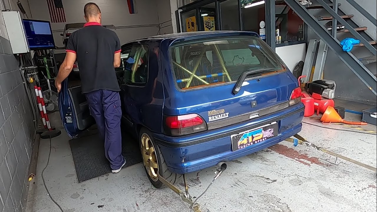 Hacemos una electrónica programable a un Clio Williams y lanzamos un Dodge Challenger 5.7 v8