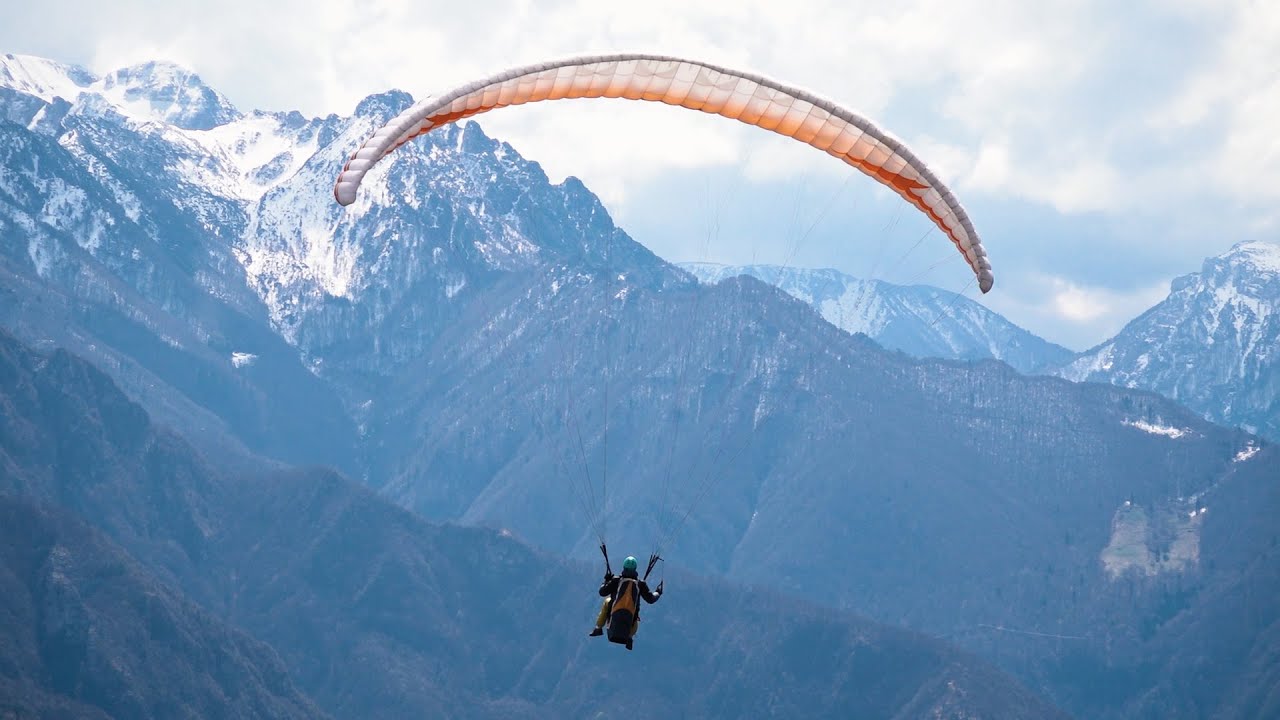 L'esperienza del parapendio in Val di Gresta