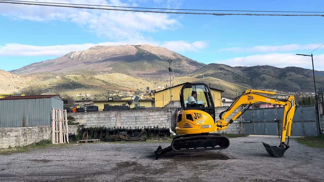 Miniescavatore JCB 8035 ZTS GIROSAGOMA