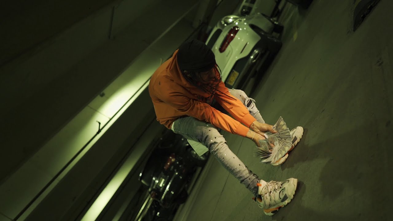 Velly Vellz - 