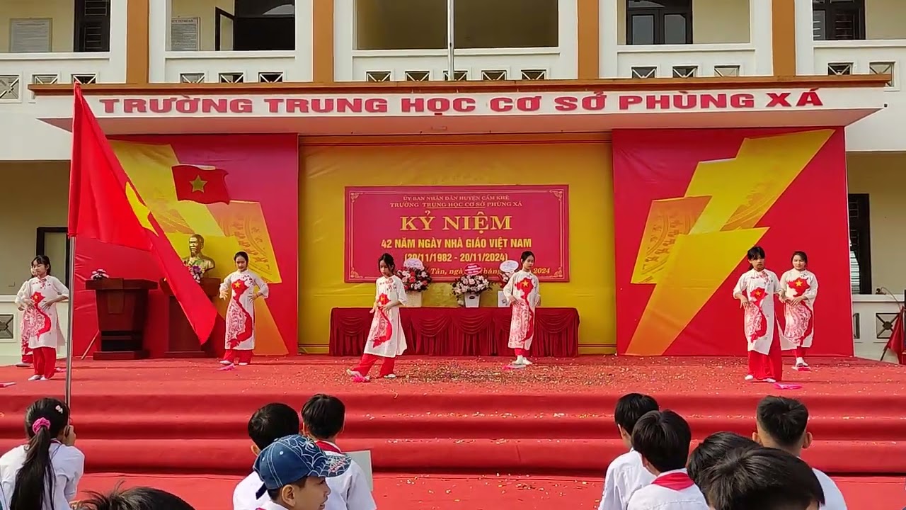 Lớp 6B - Trường THCS Phùng Xá - Múa 20/11/2024 - Giai điệu Việt Nam mình.