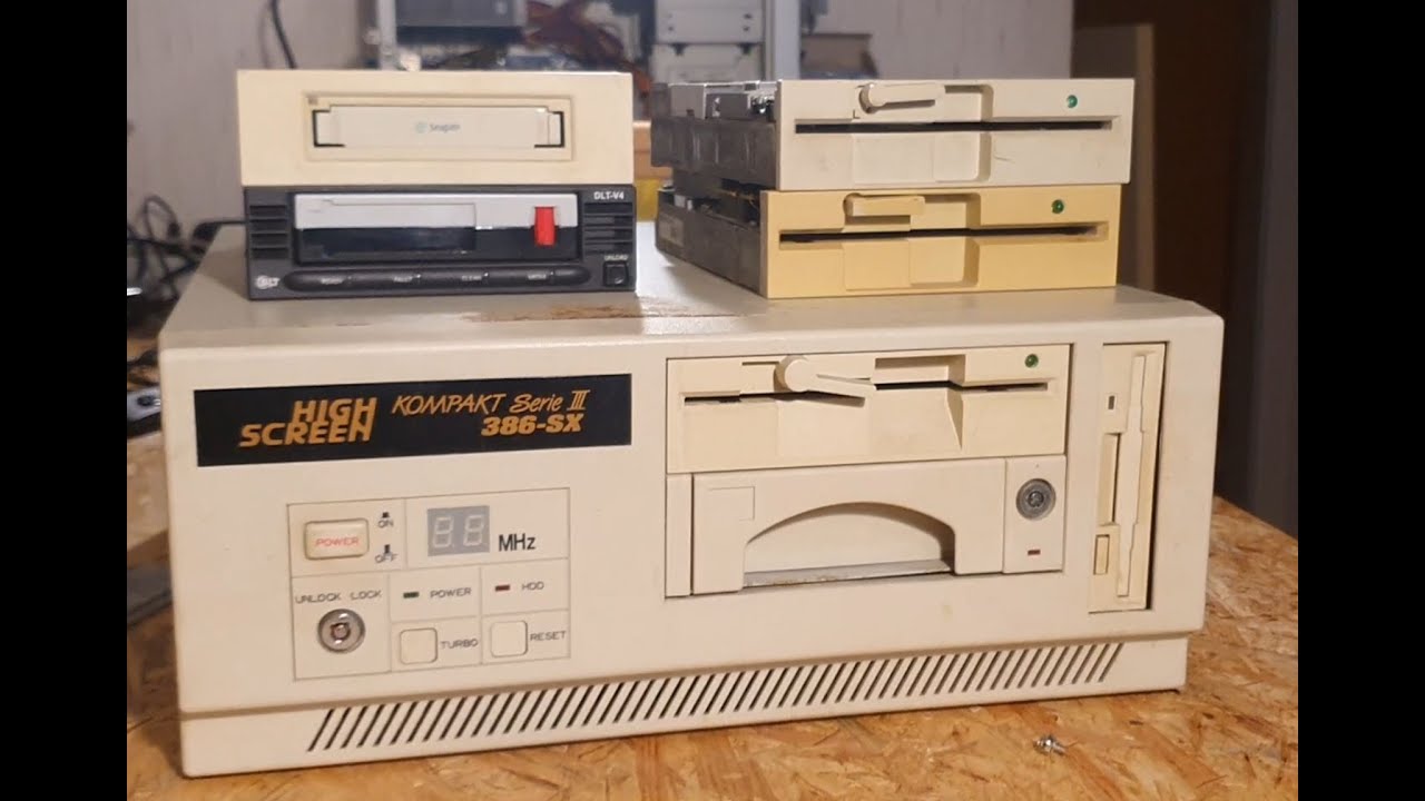 Computer (PC) ausgepackt Highscreen Intel 386 SX
