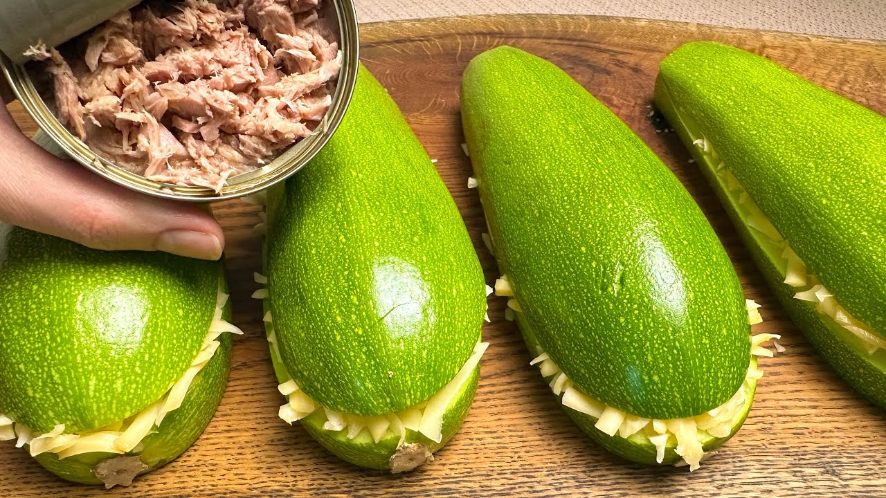 Просто добавьте сыр и тунец в кабачки! Самый простой рецепт кабачков!