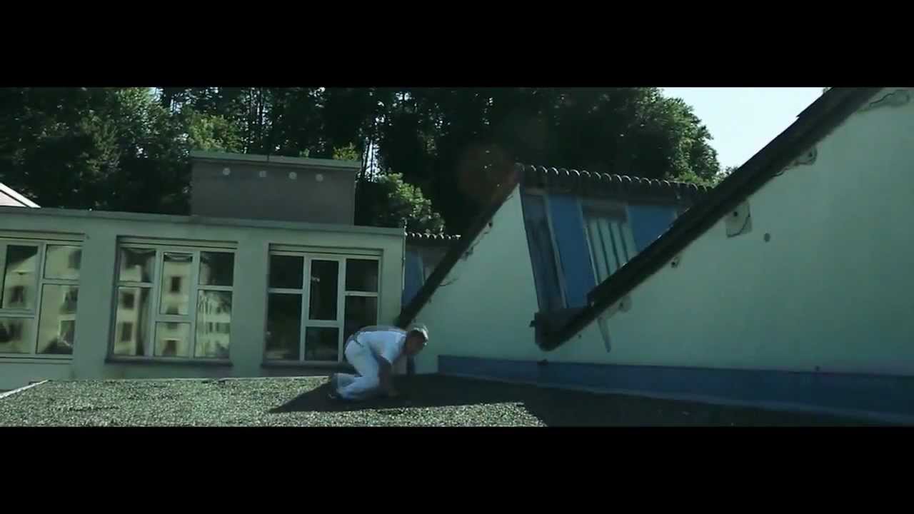 Parkour-Profis Kevin Fluri und Christian Harmat beleben alte Spinnerei