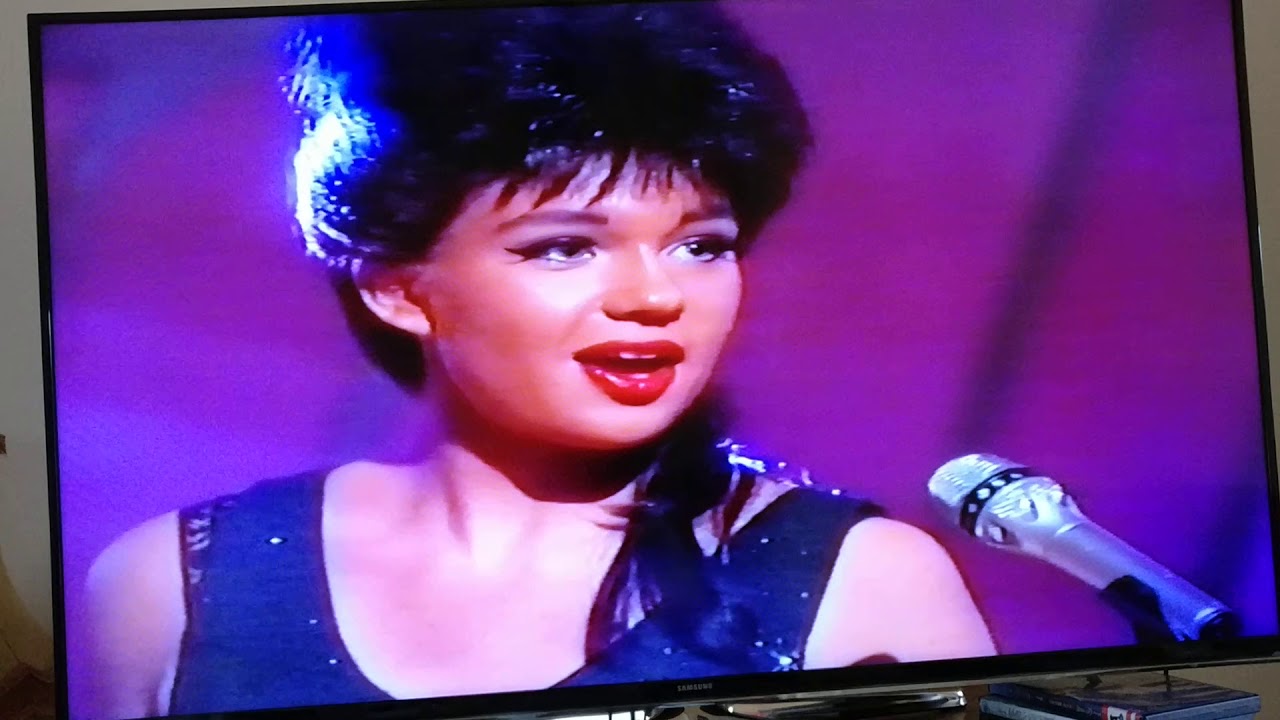 Evy Van Hoof /Soundmixshow - Ronettes, be my baby