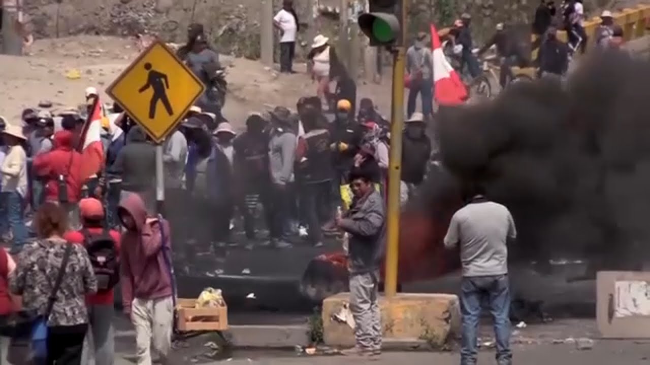 Hundreds of tourists stranded in Peru amid ongoing political protests