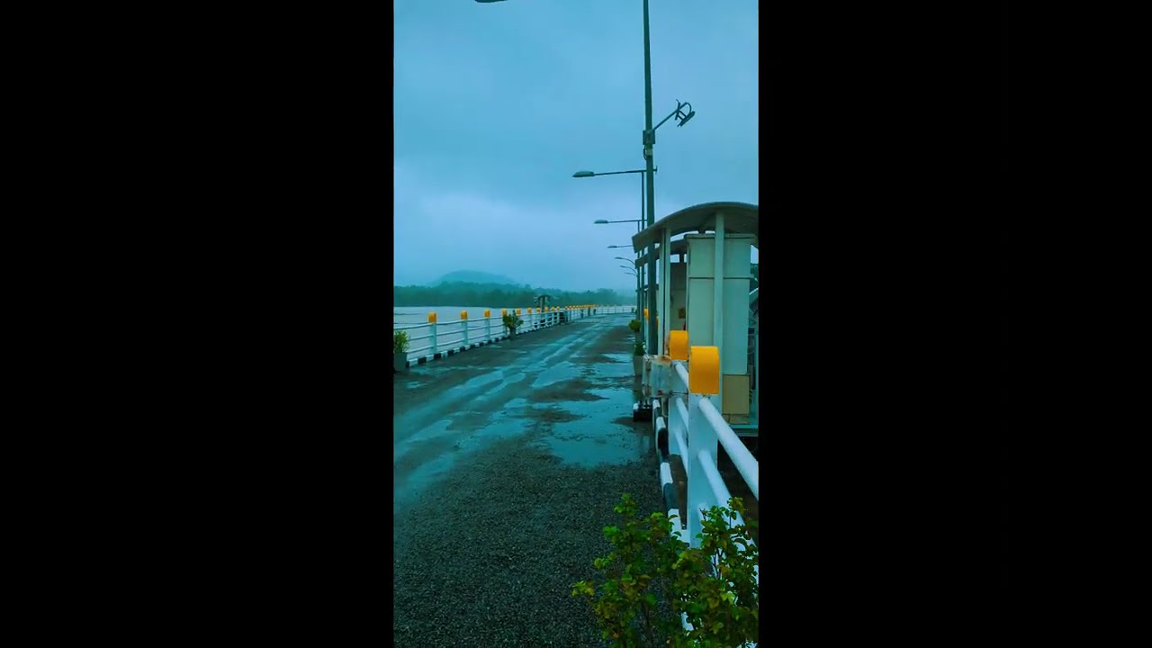 🌊 Power of Nature: Bowathanna Reservoir Overflowing ⚡🌧️ &ndash; Sri Lanka